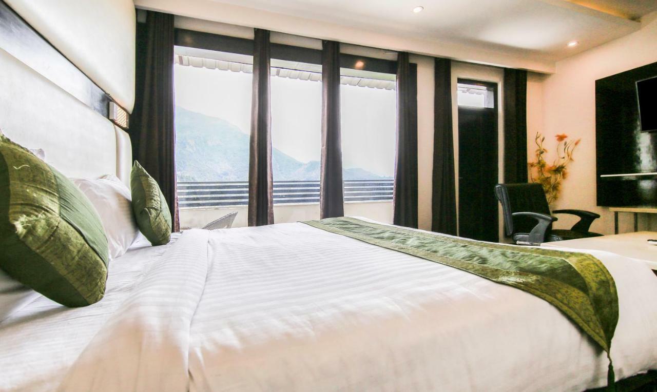 Treebo Trend Lavish Inn Dharamshala Bagian luar foto