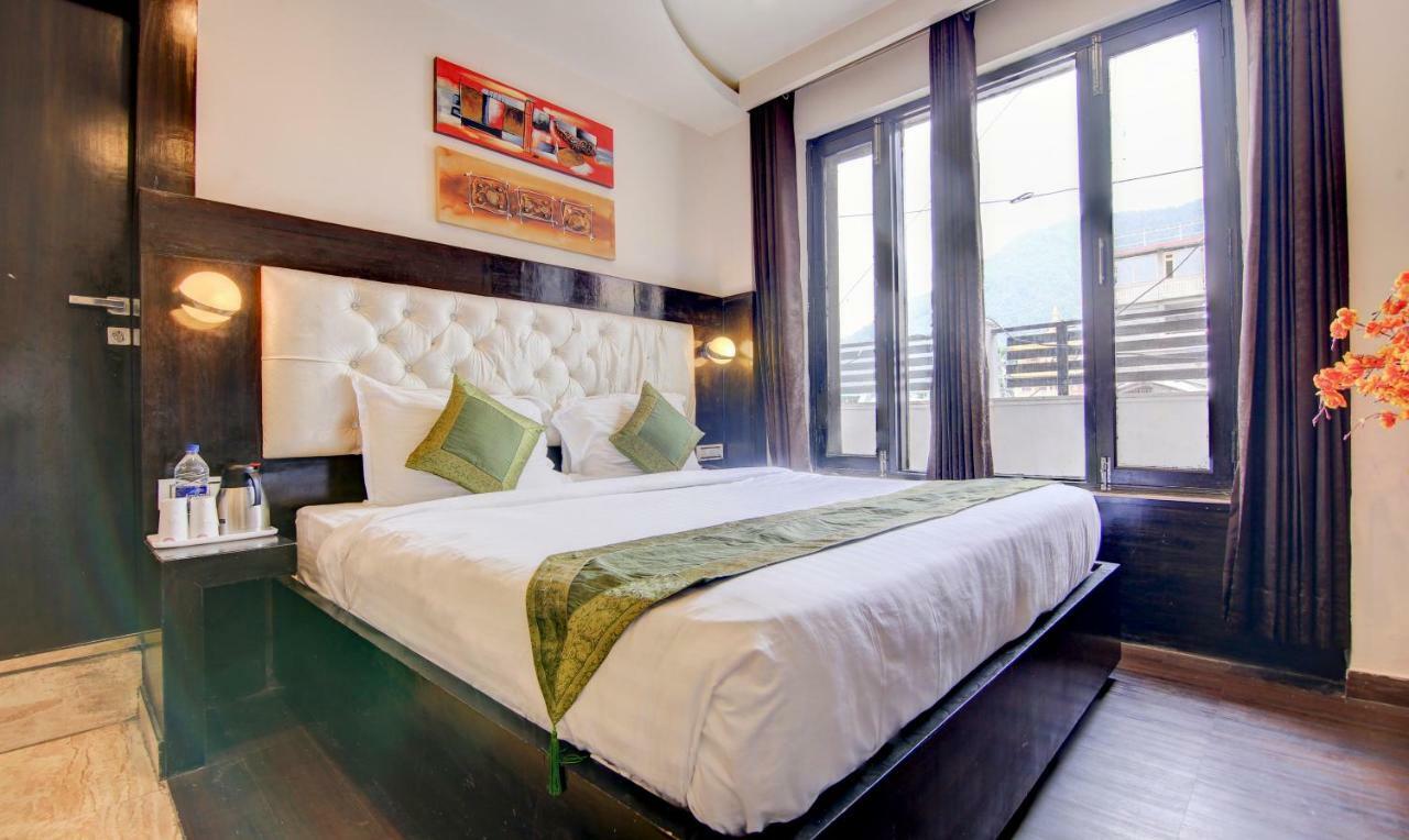 Treebo Trend Lavish Inn Dharamshala Bagian luar foto