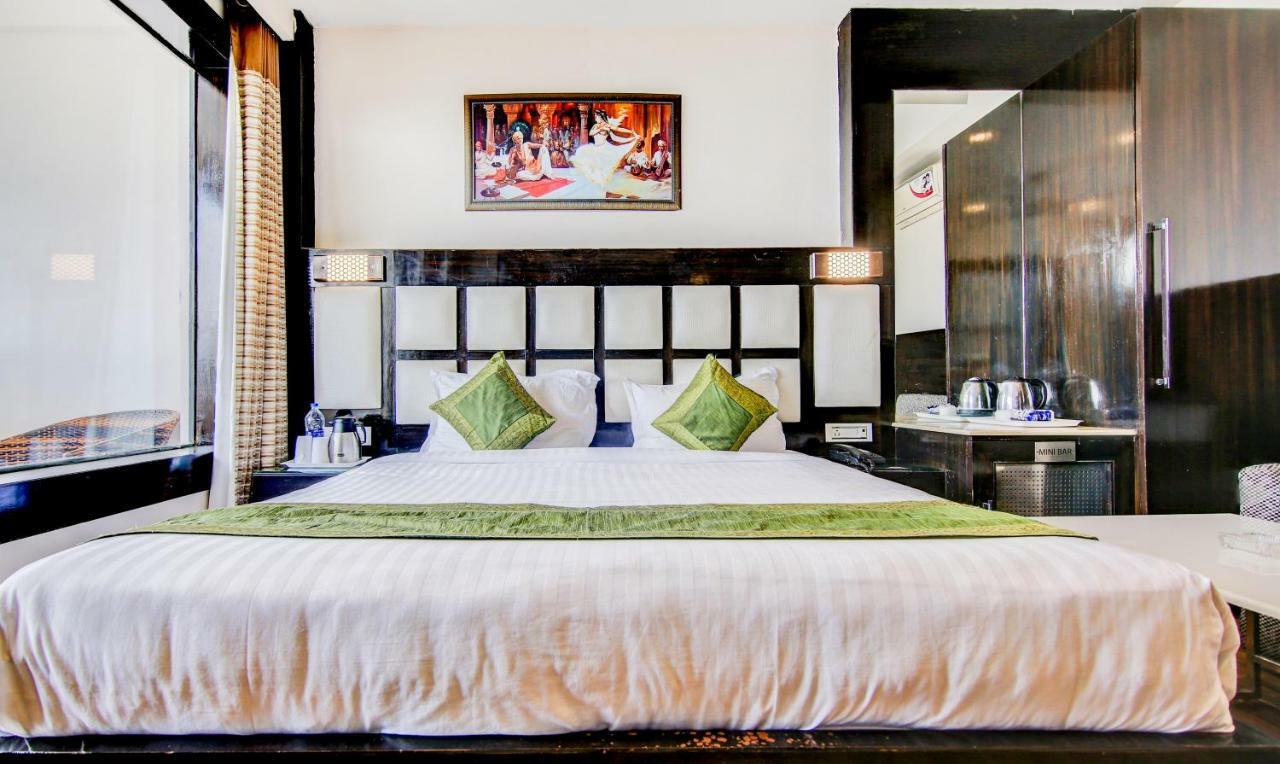 Treebo Trend Lavish Inn Dharamshala Bagian luar foto