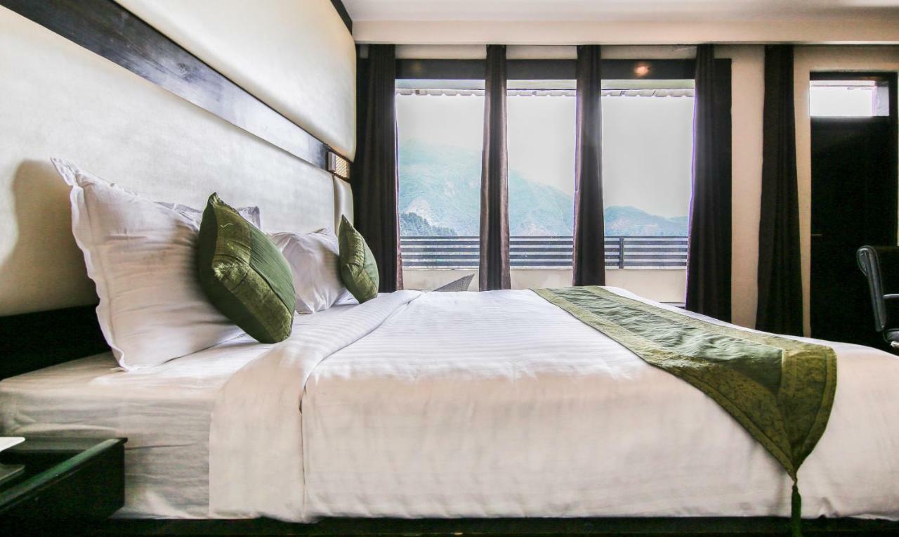 Treebo Trend Lavish Inn Dharamshala Bagian luar foto